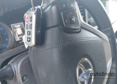 2017 Toyota Sienna Xle 7 Passenger from USA, damaged, VIN 5TDDZ3DC8HS187381